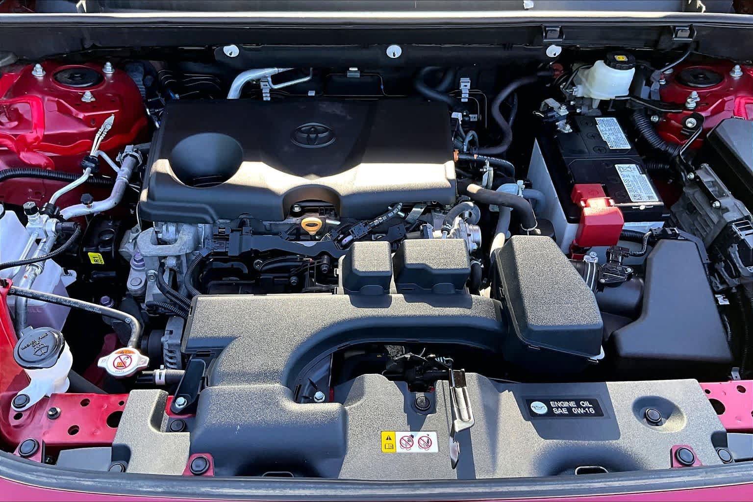 Used 2023 Toyota RAV4 LE AWD/4WD image 31