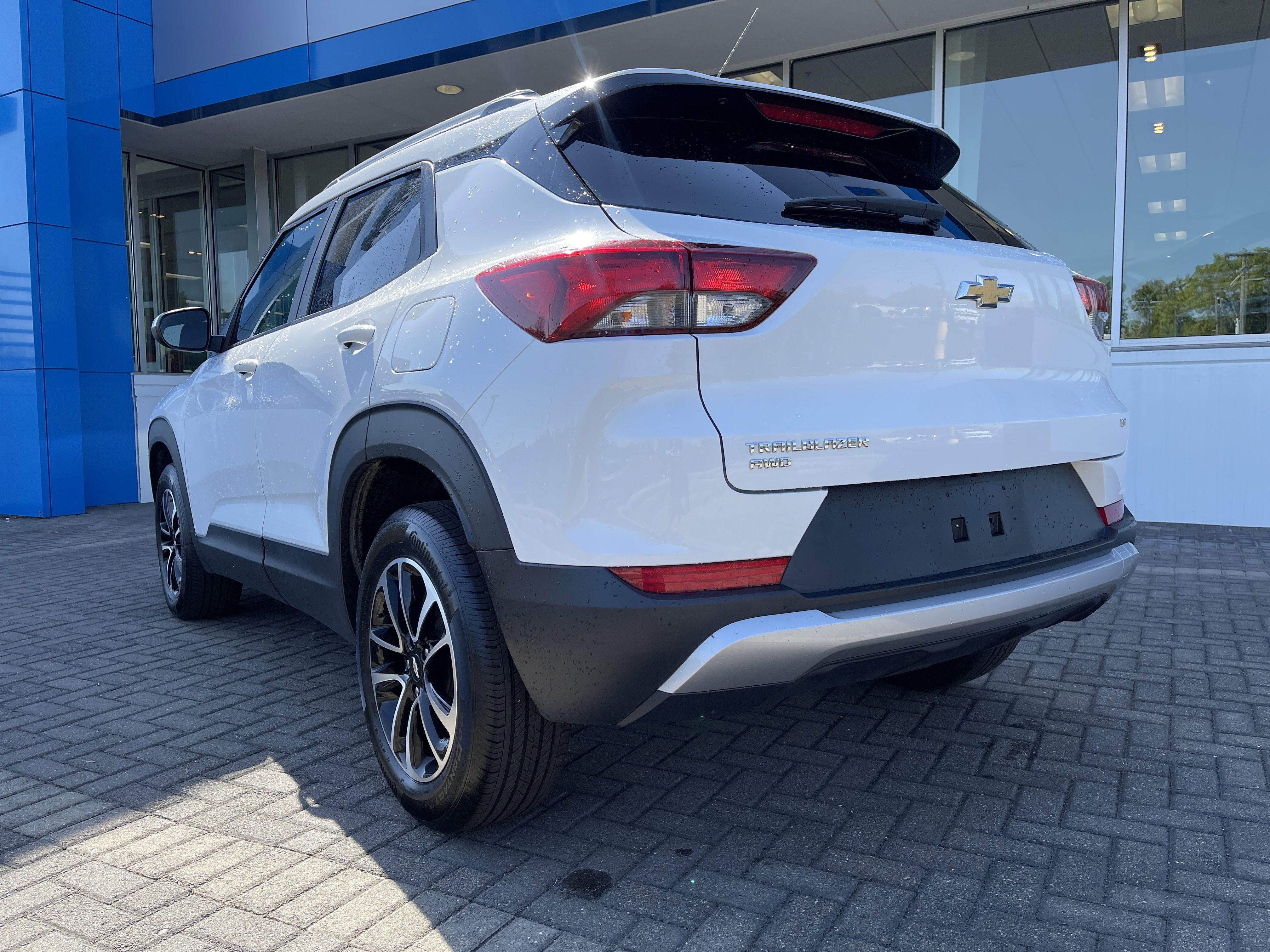 Used 2025 Chevrolet TrailBlazer LT image 3