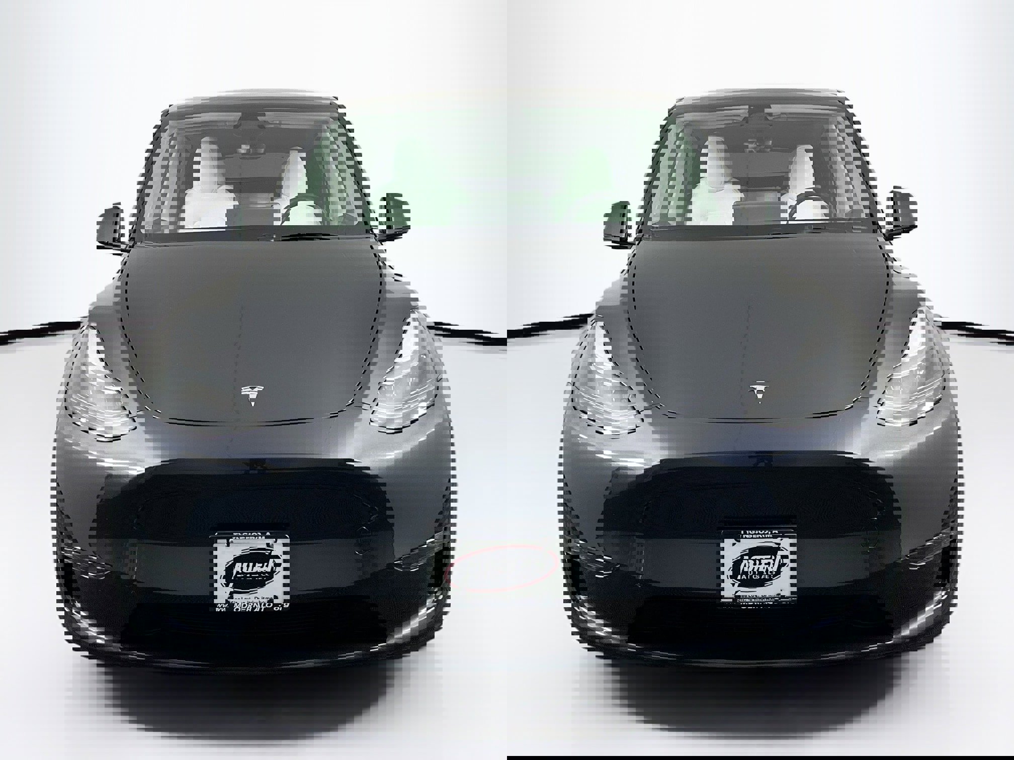 Used 2025 Tesla Model Y Long Range image 4
