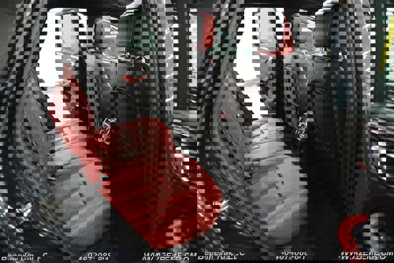 Used 2018 Porsche Macan GTS AWD/4WD image 22