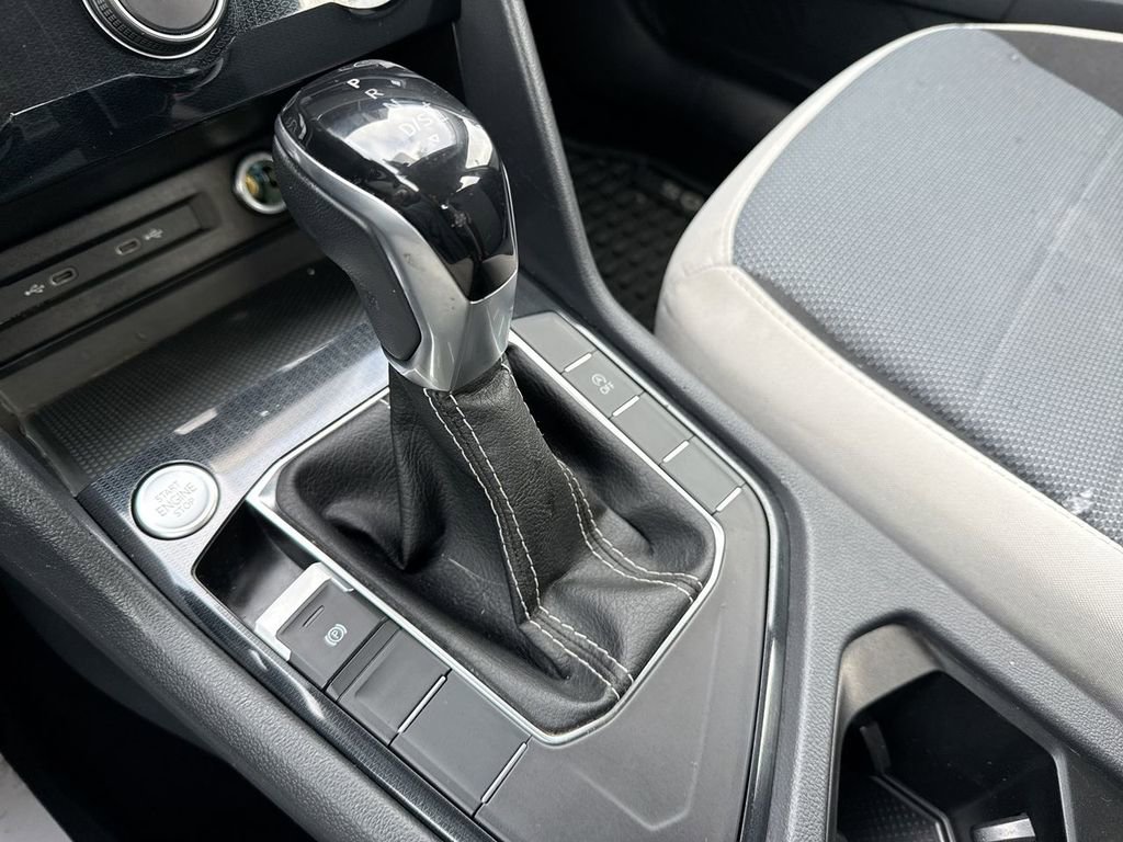 Used 2025 Volkswagen Taos S image 19