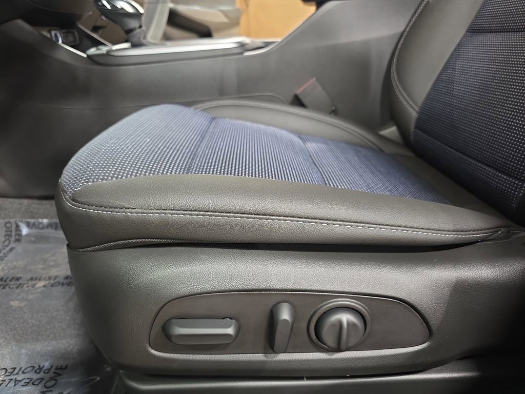 New 2026 Buick Envista Preferred FWD image 27