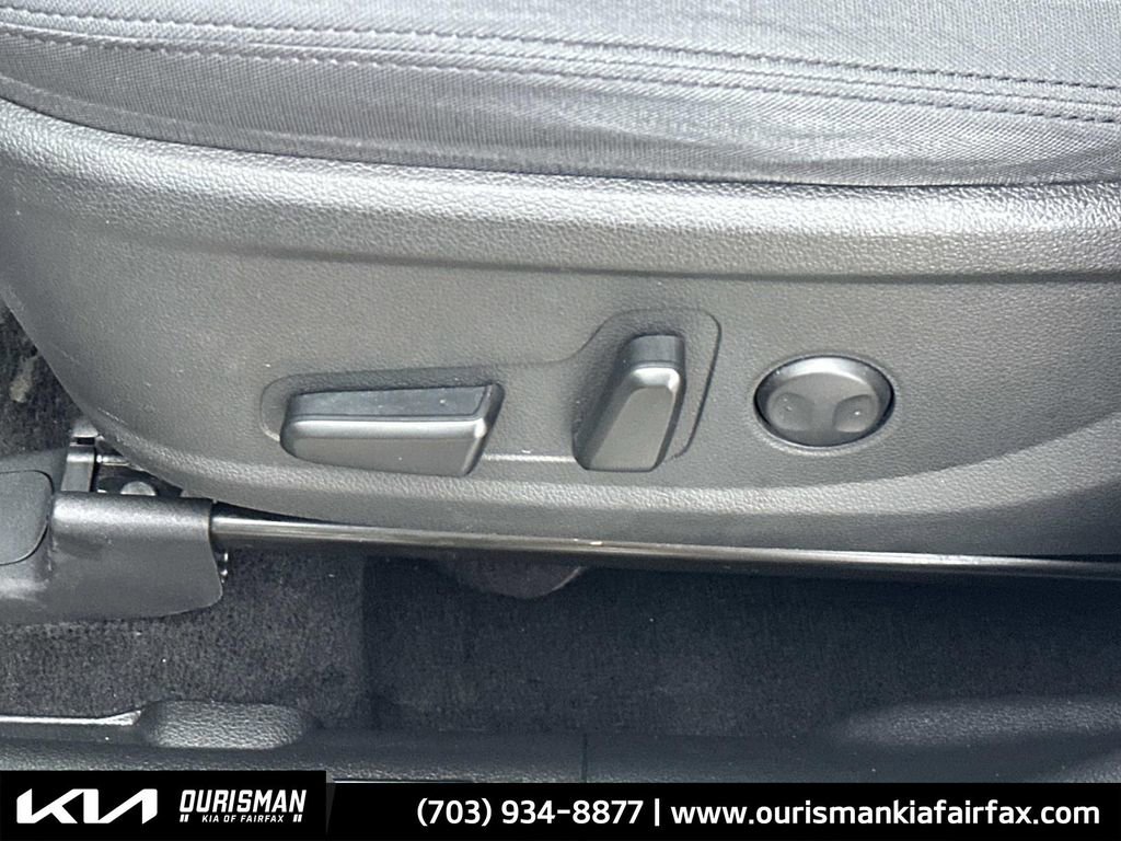 Used 2022 Hyundai Santa Fe SEL w/ Cargo Package image 18