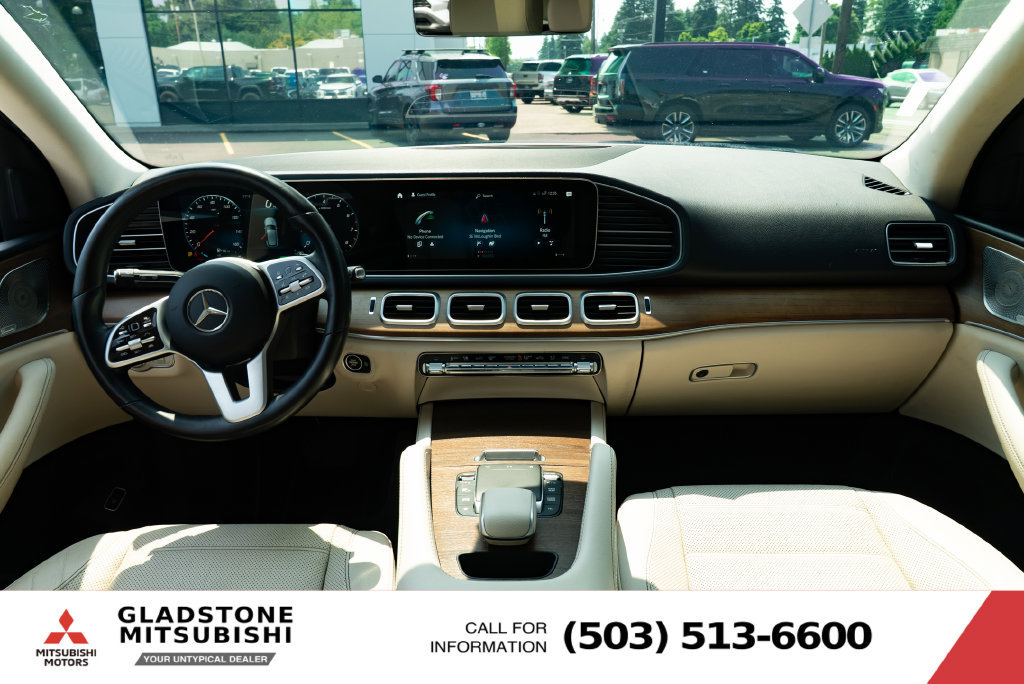 Used 2021 Mercedes-Benz GLE 450 4MATIC w/ AMG Line Exterior image 9