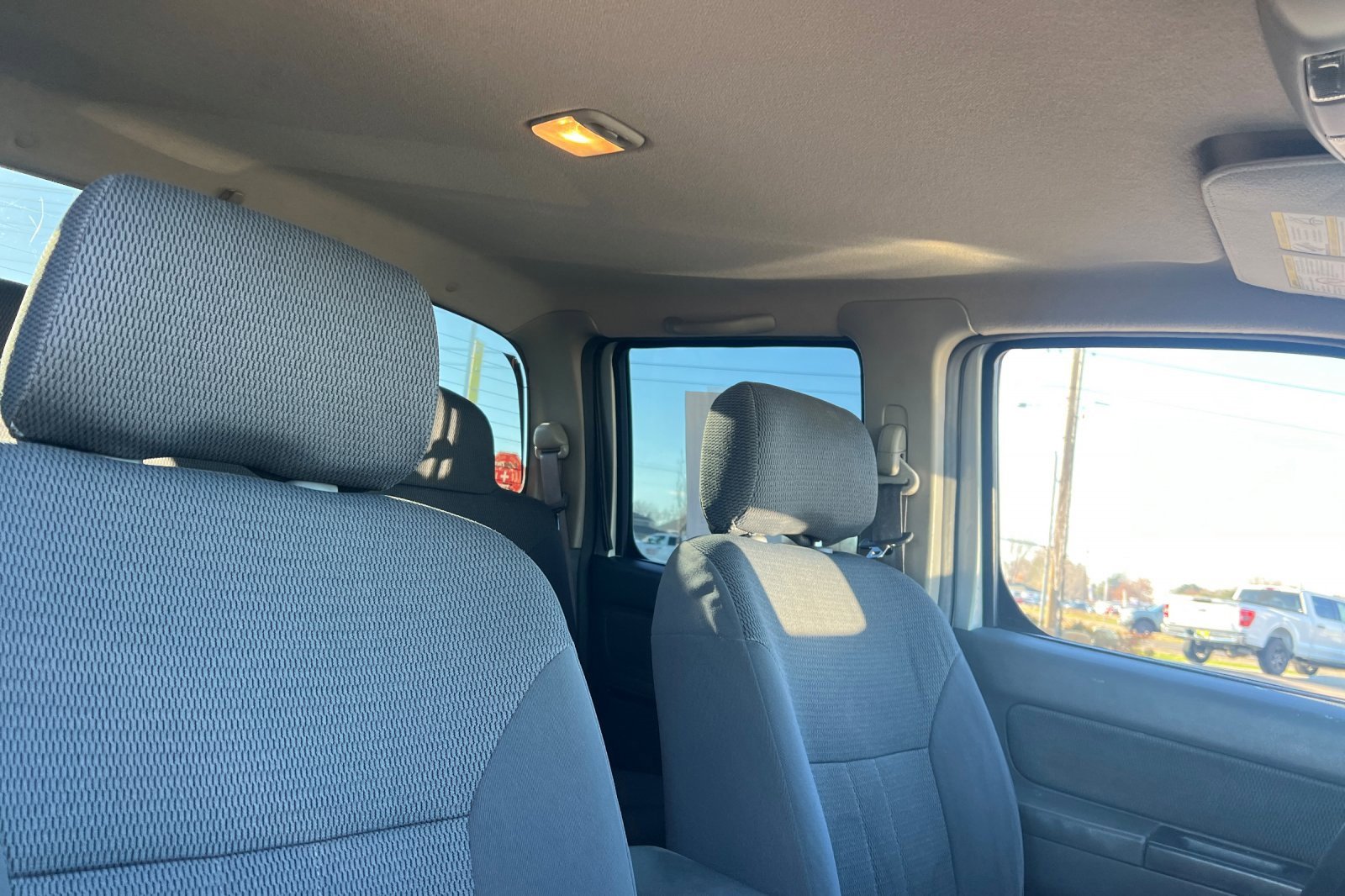 Used 2002 Nissan Frontier XE image 13