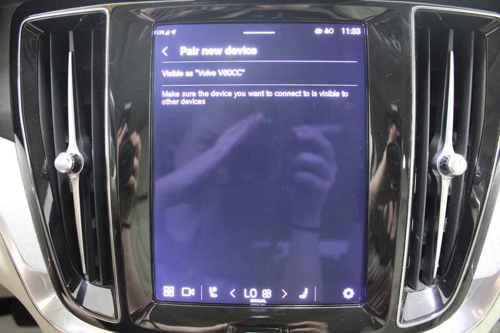 Used 2024 Volvo V60 B5 Cross Country Plus image 46