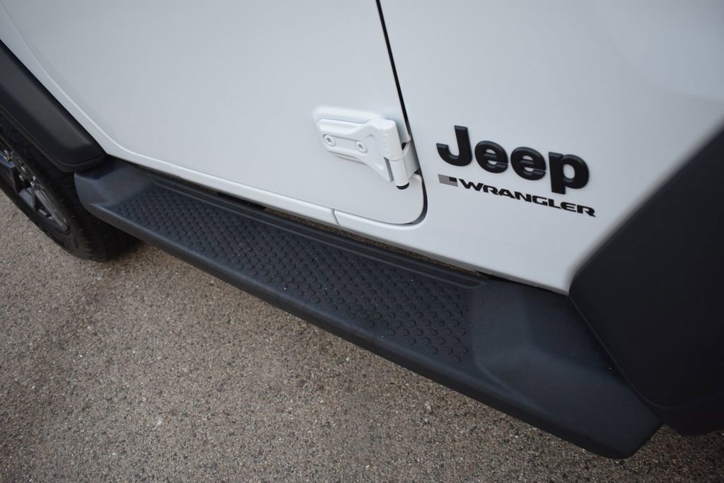 Used 2024 Jeep Wrangler Sport S image 14