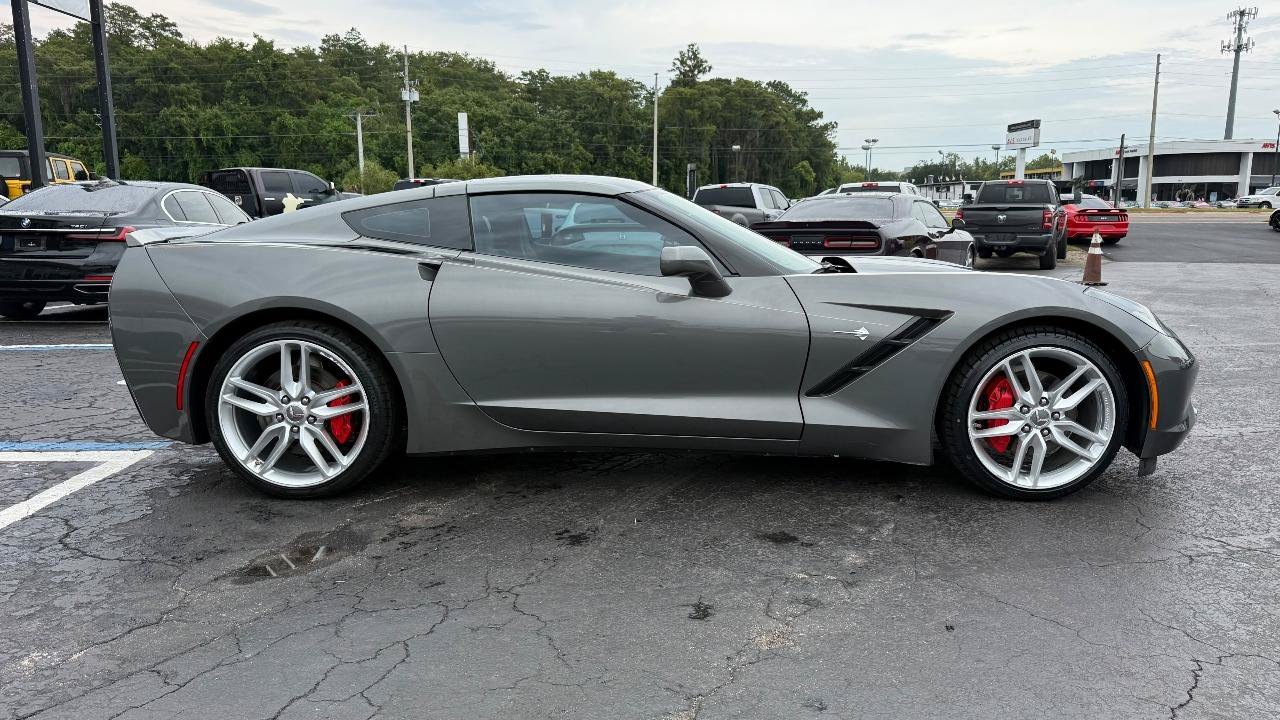 Used 2015 Chevrolet Corvette Stingray Coupe w/ 3LT Preferred Equipment Group RWD image 9