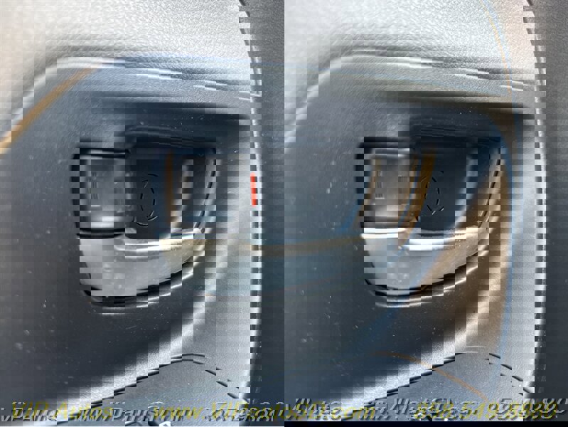 Used 2017 Toyota Yaris LE image 29