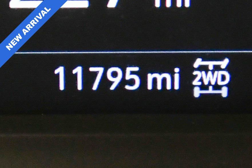 Used 2025 Cadillac XT6 Premium Luxury image 18