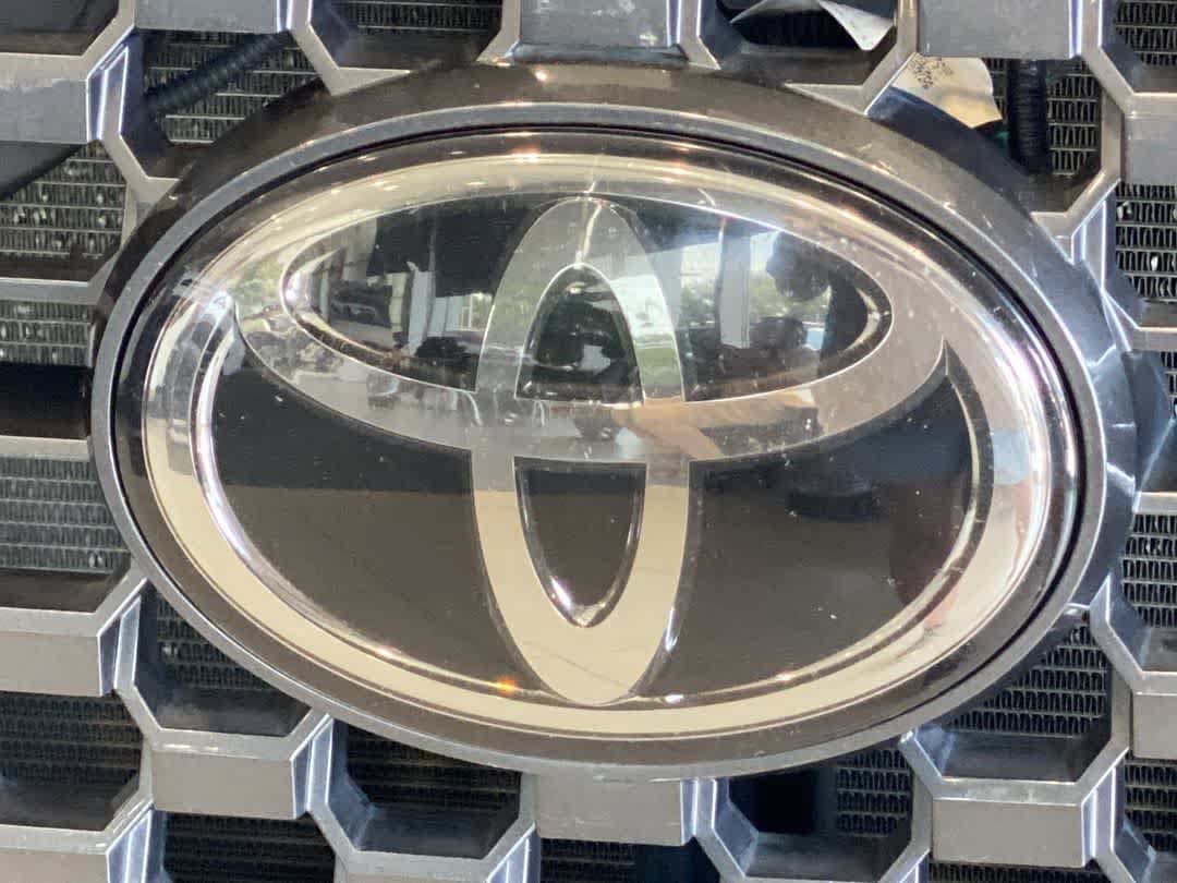 Used 2021 Toyota Tundra Platinum AWD/4WD image 10