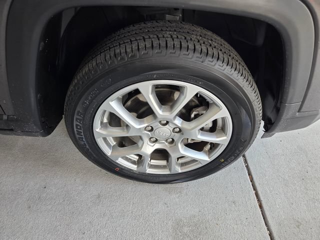 Used 2023 Jeep Compass Latitude AWD/4WD image 18