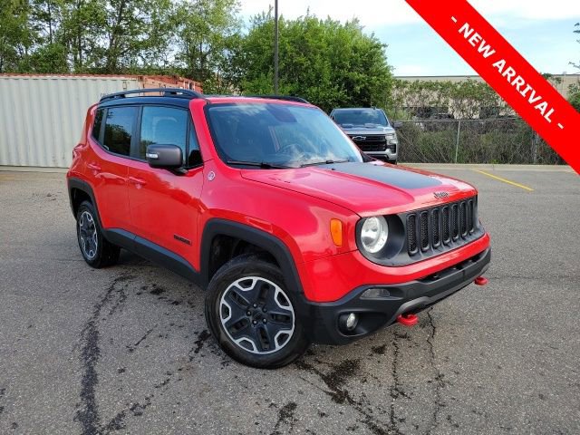 Used 2016 Jeep Renegade Trailhawk AWD/4WD image 1