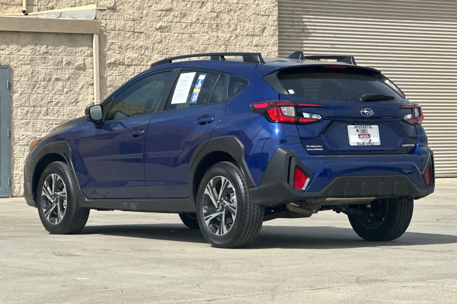 Used 2024 Subaru Crosstrek 2.0i Premium w/ Crosstrek Mirror Package AWD/4WD image 5