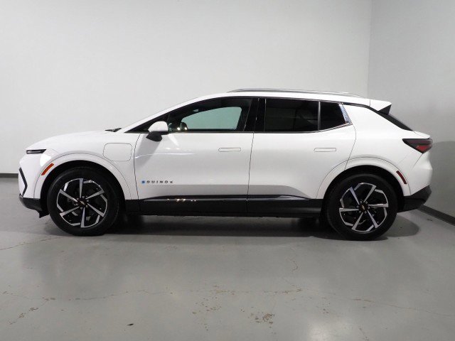 Used 2024 Chevrolet Equinox EV LT image 8