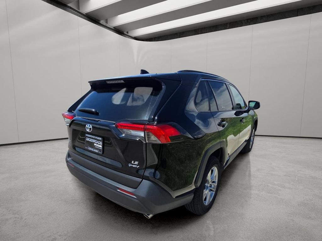 Used 2025 Toyota RAV4 LE AWD/4WD image 5