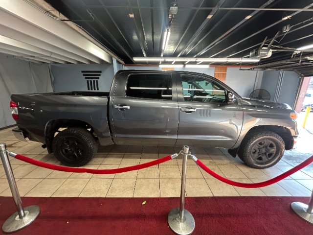 Used 2014 Toyota Tundra Limited w/ Limited Premium Package image 6
