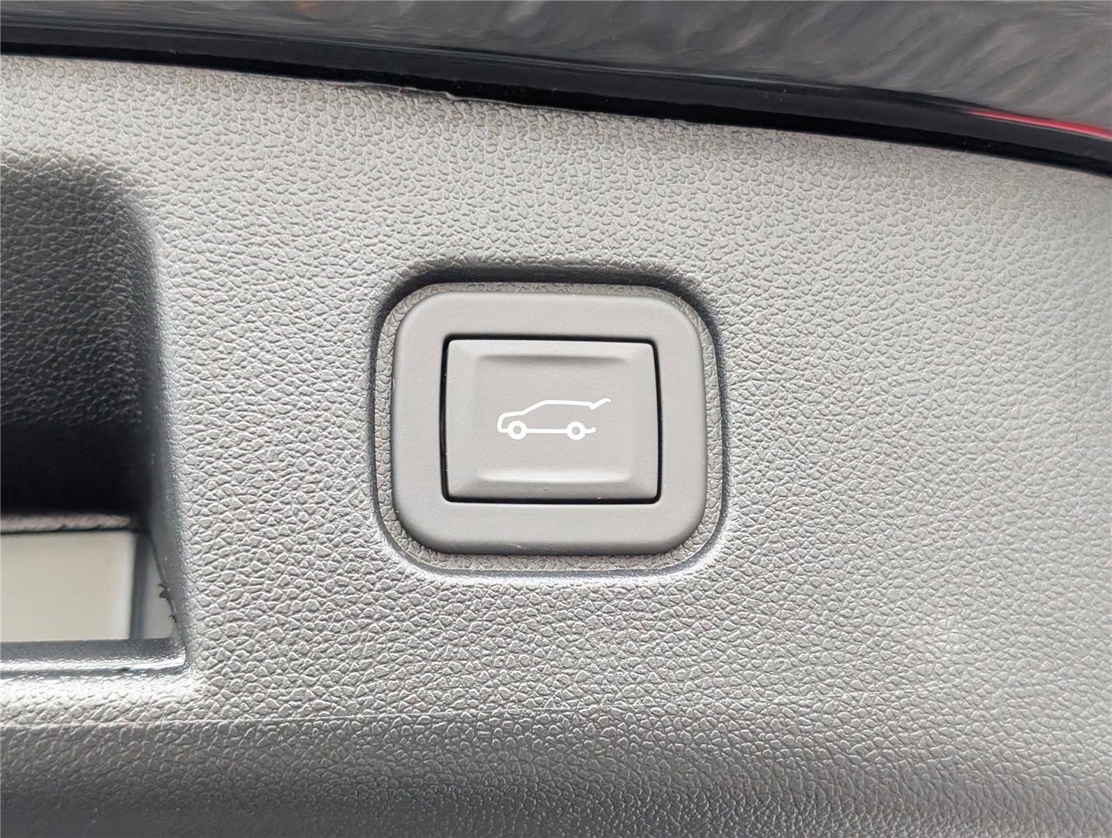 New 2026 Chevrolet Blazer EV RS w/ Super Cruise Package image 9