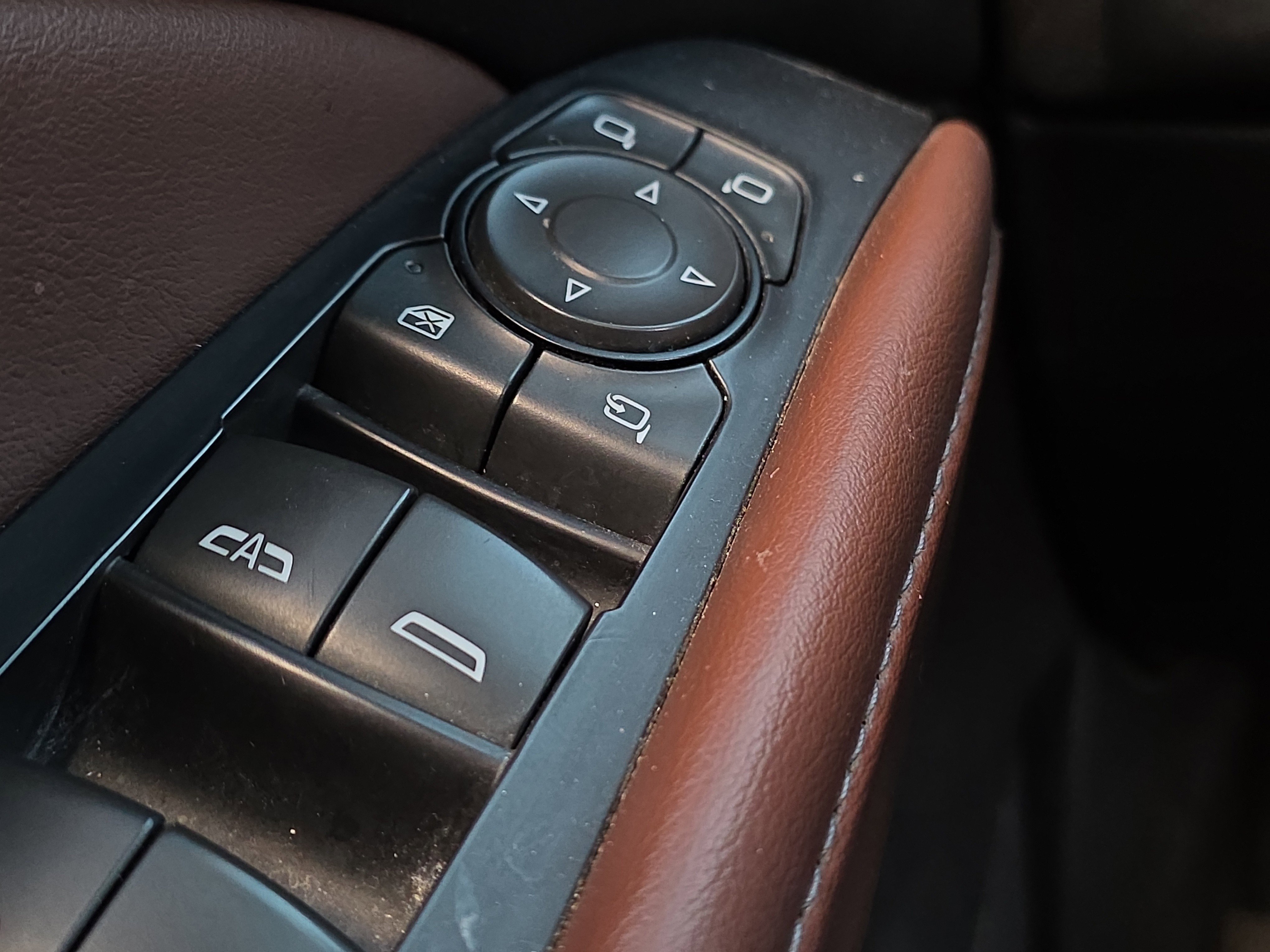 Used 2021 Buick Enclave Avenir w/ Avenir Technology Package image 27