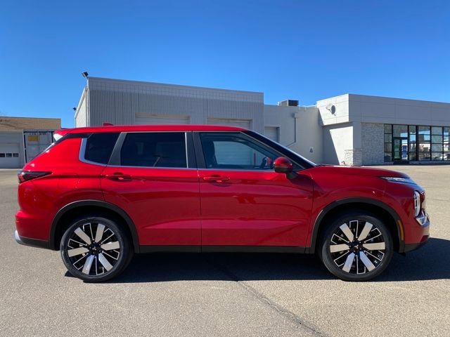 New 2026 Mitsubishi Outlander SE image 6