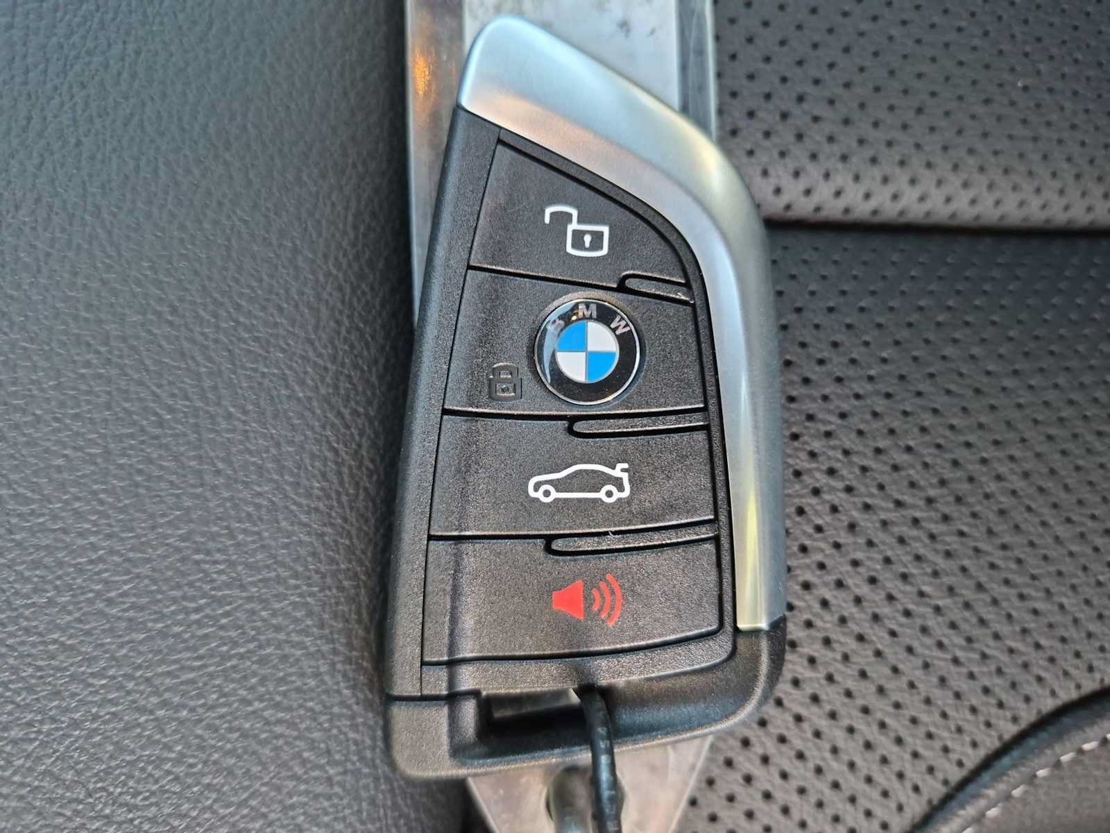 New 2026 BMW 330i xDrive Sedan w/ M Sport Package AWD/4WD image 37