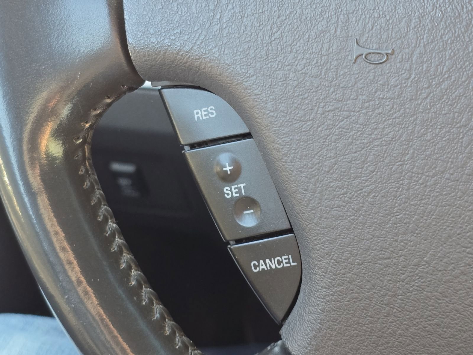 Used 2002 Ford Thunderbird image 15