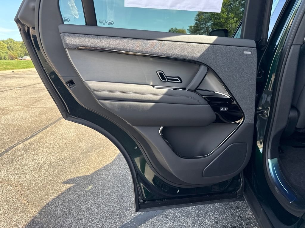 New 2025 Land Rover Range Rover Sport Dynamic SE image 13