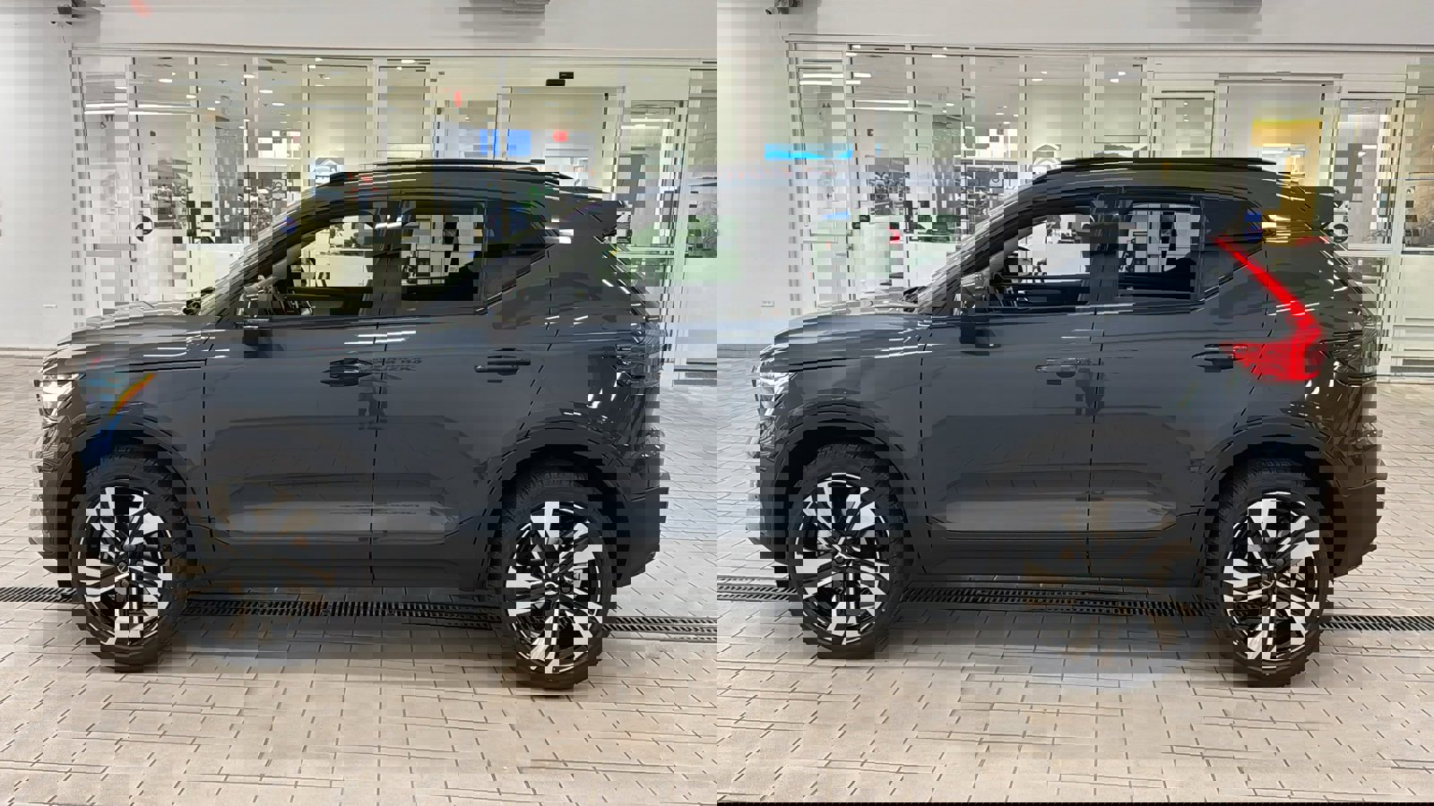 Used 2026 Volvo XC40 B4 Plus w/ Climate Package image 8
