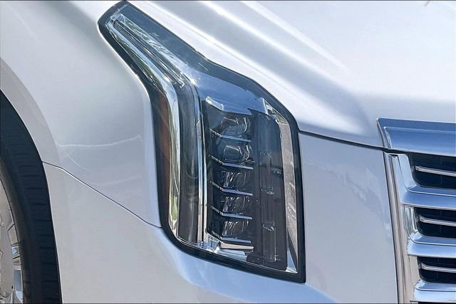 Used 2018 Cadillac Escalade Platinum AWD/4WD image 30