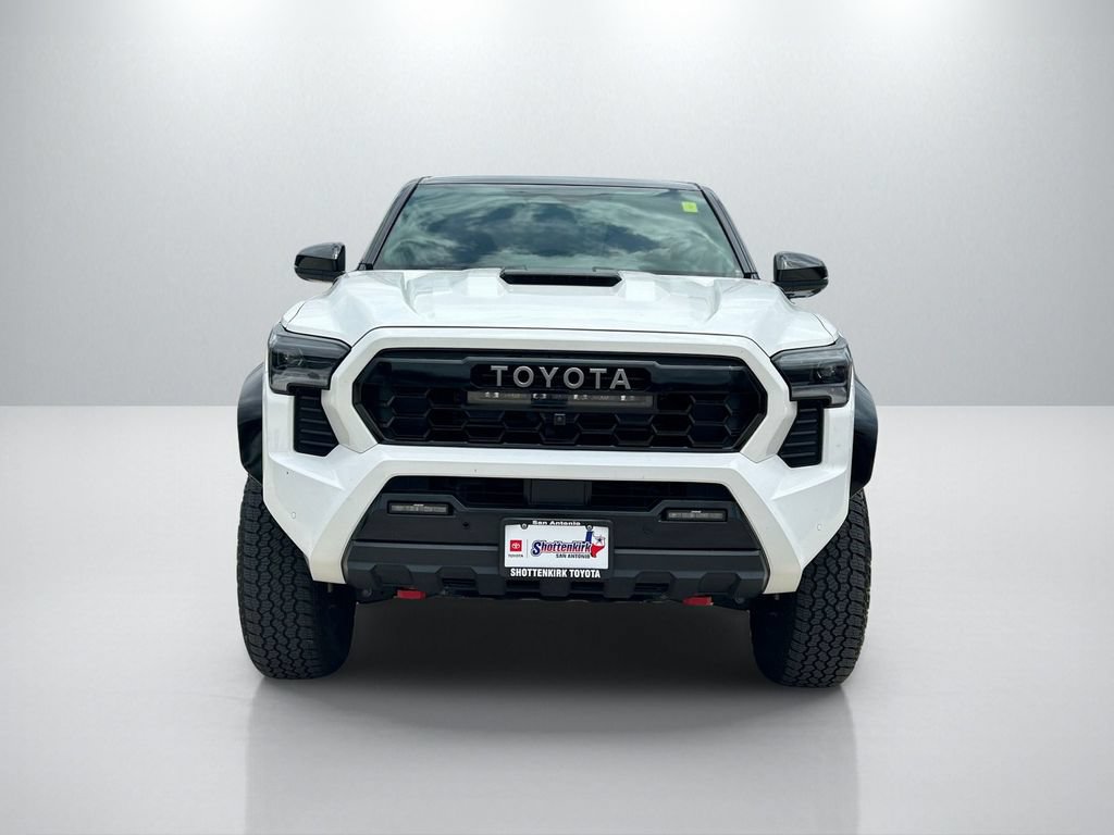 Certified 2025 Toyota Tacoma TRD Pro AWD/4WD image 2