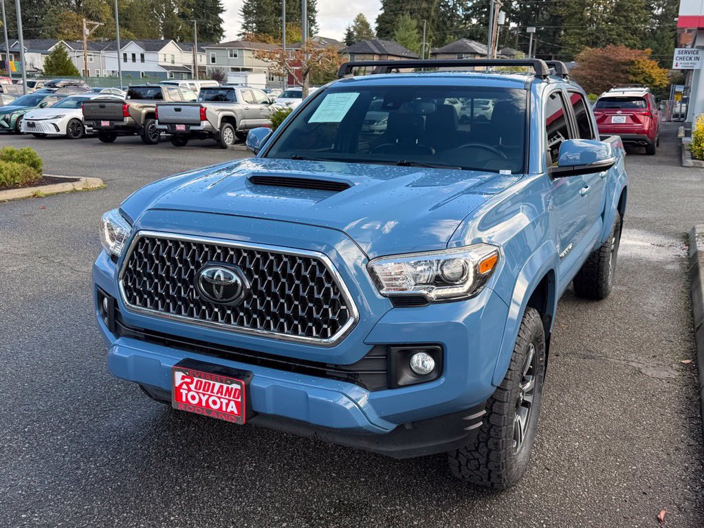 Used 2019 Toyota Tacoma TRD Sport AWD/4WD image 4