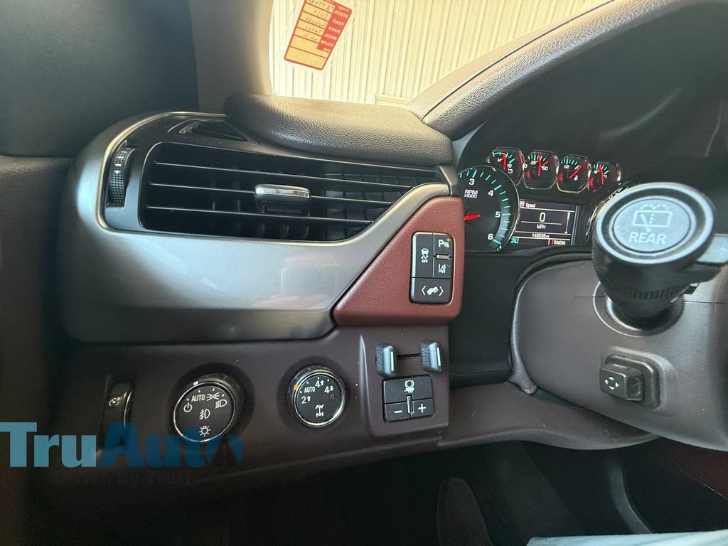 Used 2015 Chevrolet Tahoe LTZ AWD/4WD image 32