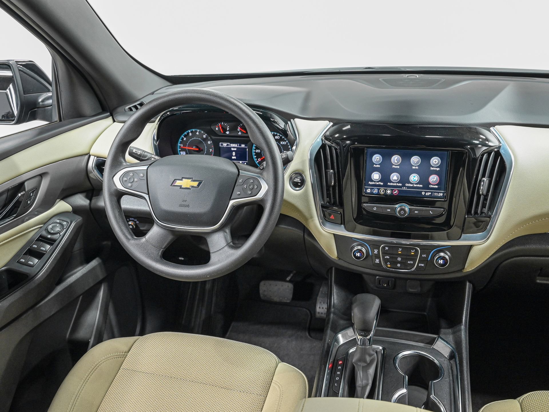 Used 2023 Chevrolet Traverse LS image 28