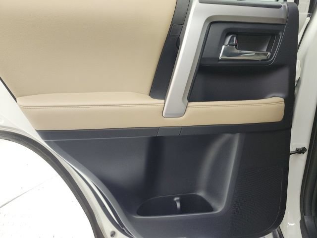 Used 2023 Toyota 4Runner SR5 Premium w/ Moonroof Package AWD/4WD image 9