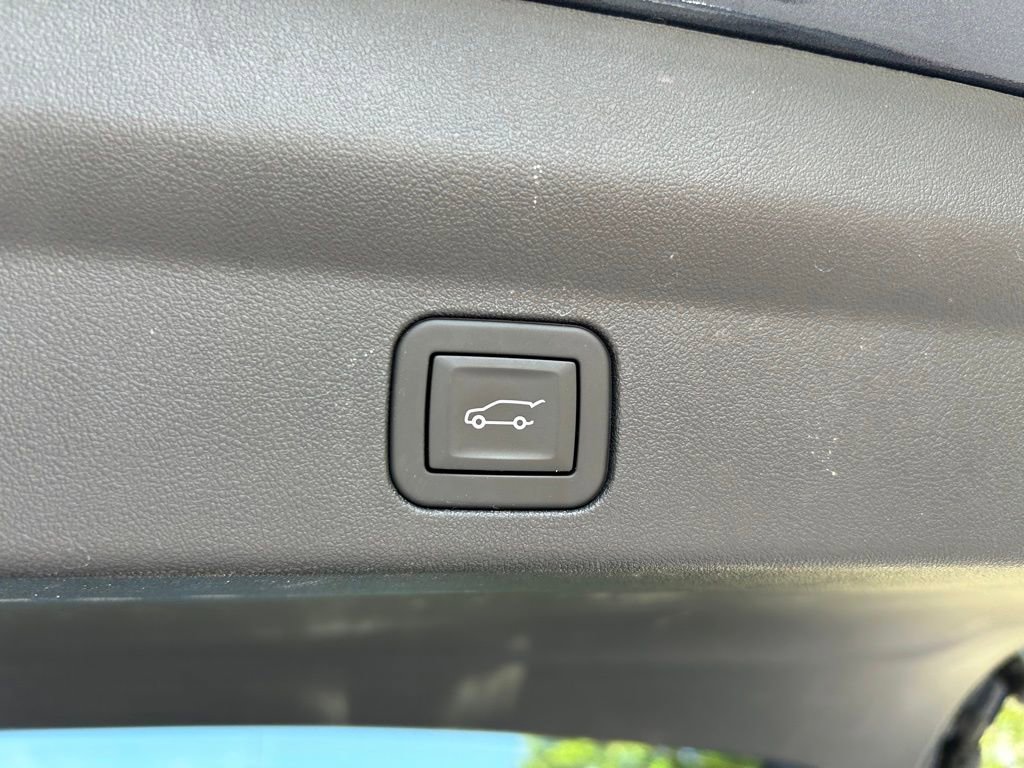 Used 2025 Cadillac Escalade IQ Luxury 2 w/ LPO, Premium Carpet Package AWD/4WD image 58