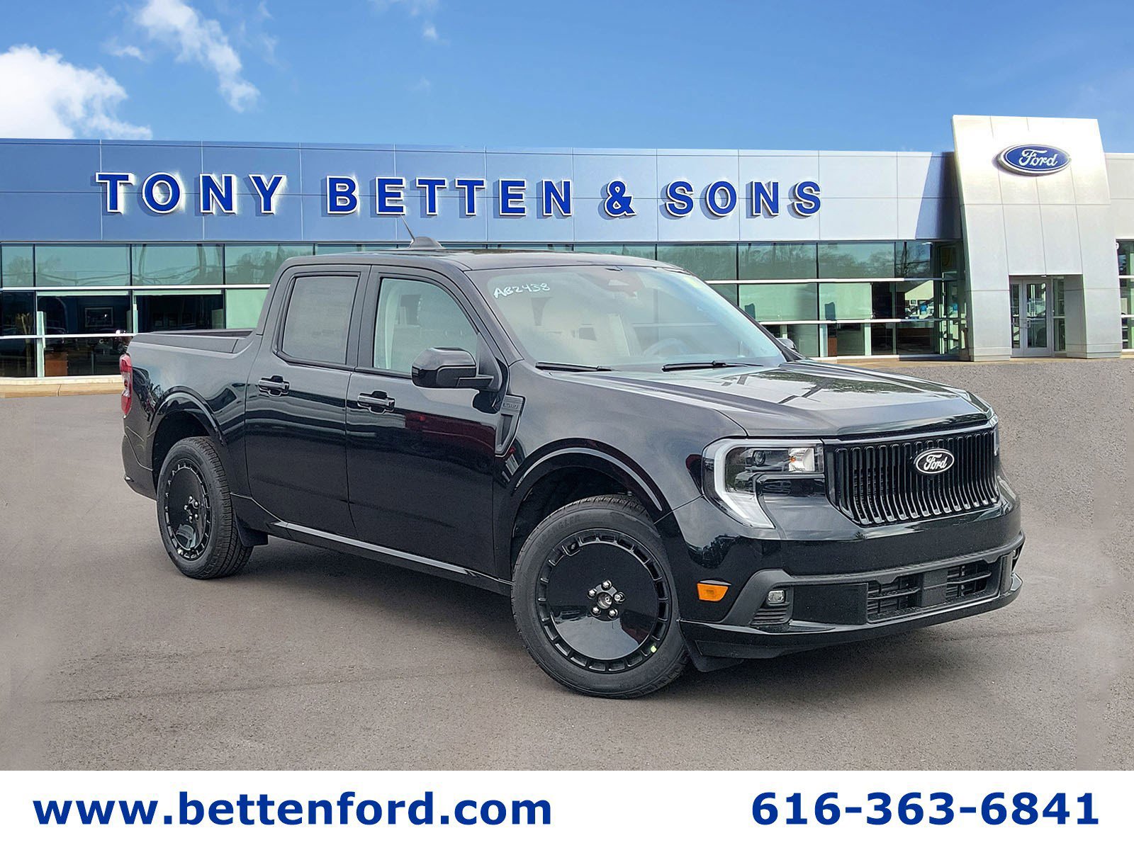 New 2025 Ford Maverick Lobo image 1