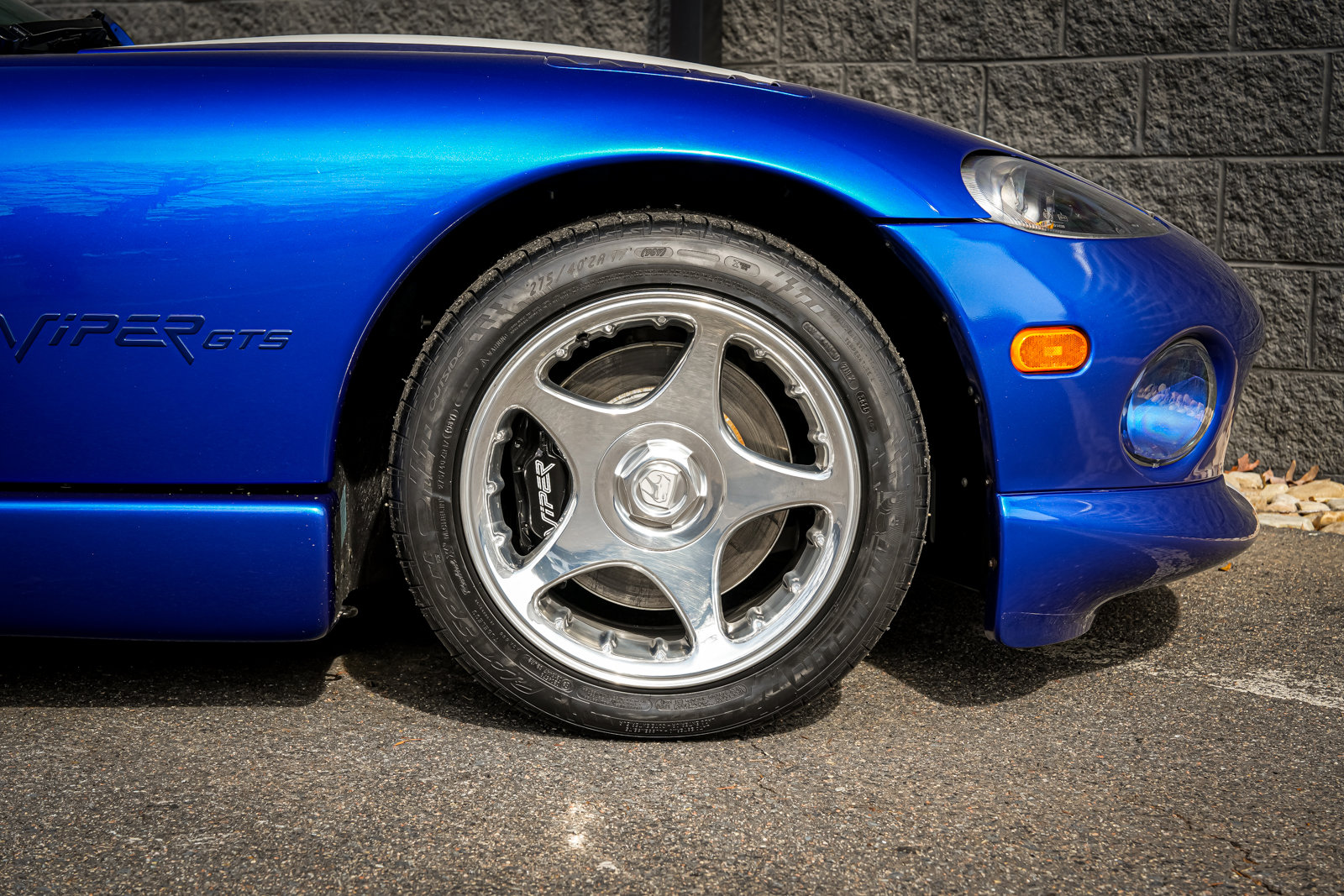 Used 1997 Dodge Viper GTS image 12