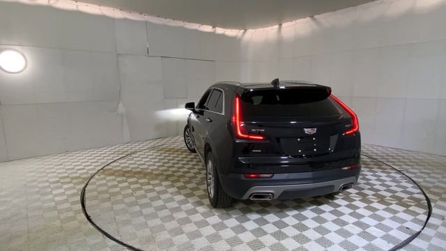 Used 2023 Cadillac XT4 Premium Luxury w/ Cold Weather Package image 9