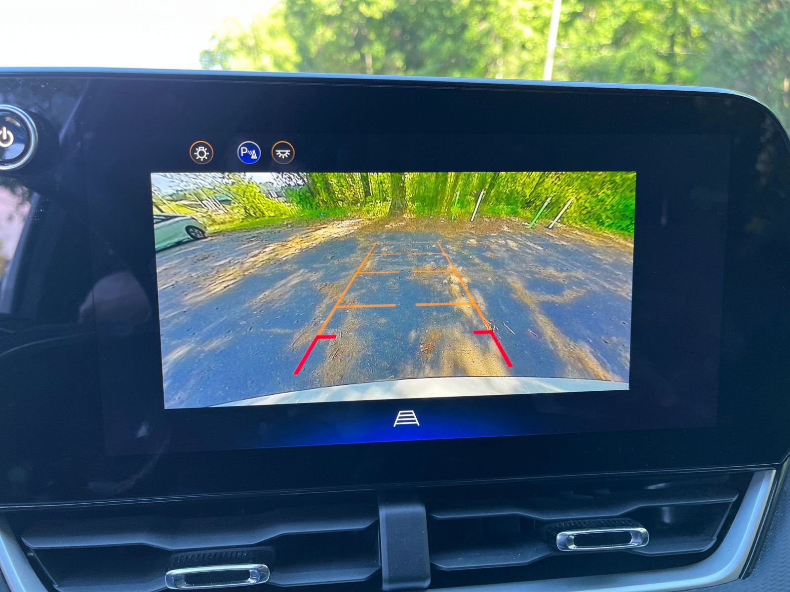 Used 2025 Chevrolet Equinox LT FWD image 24