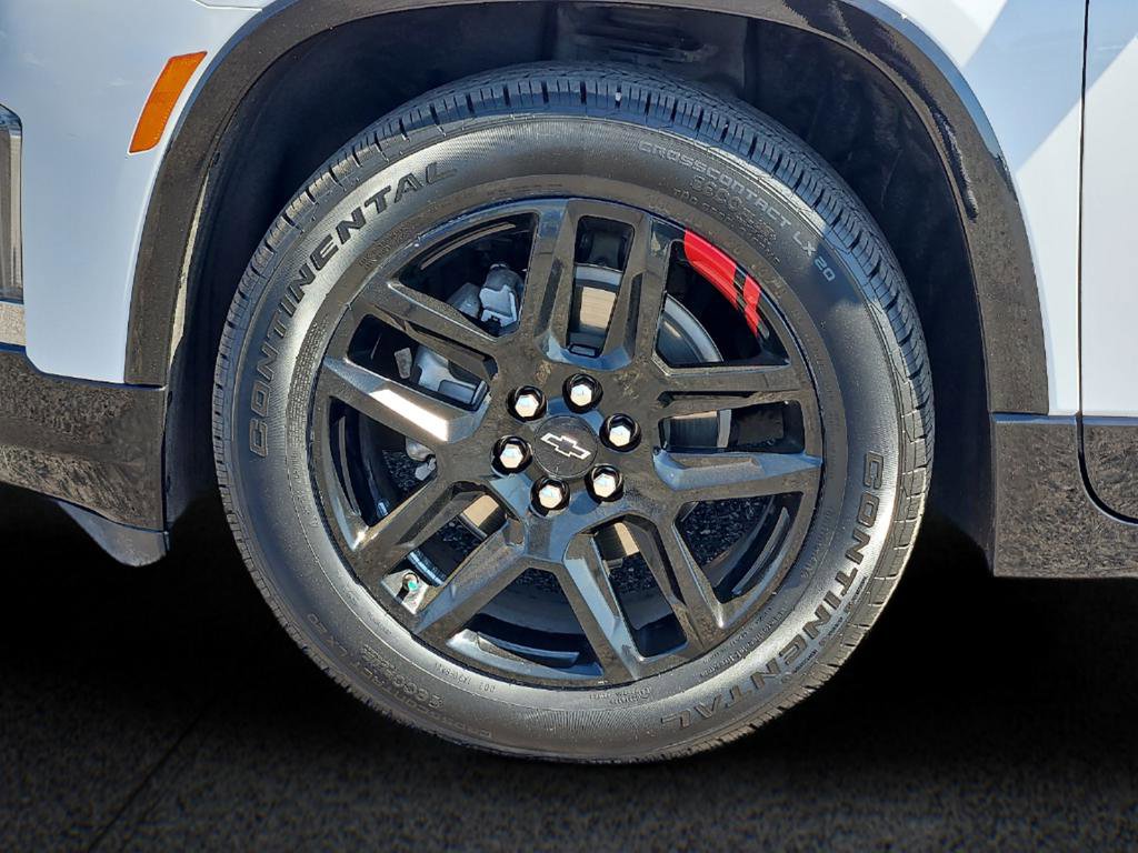 Used 2023 Chevrolet Traverse Premier w/ Redline Edition FWD image 8