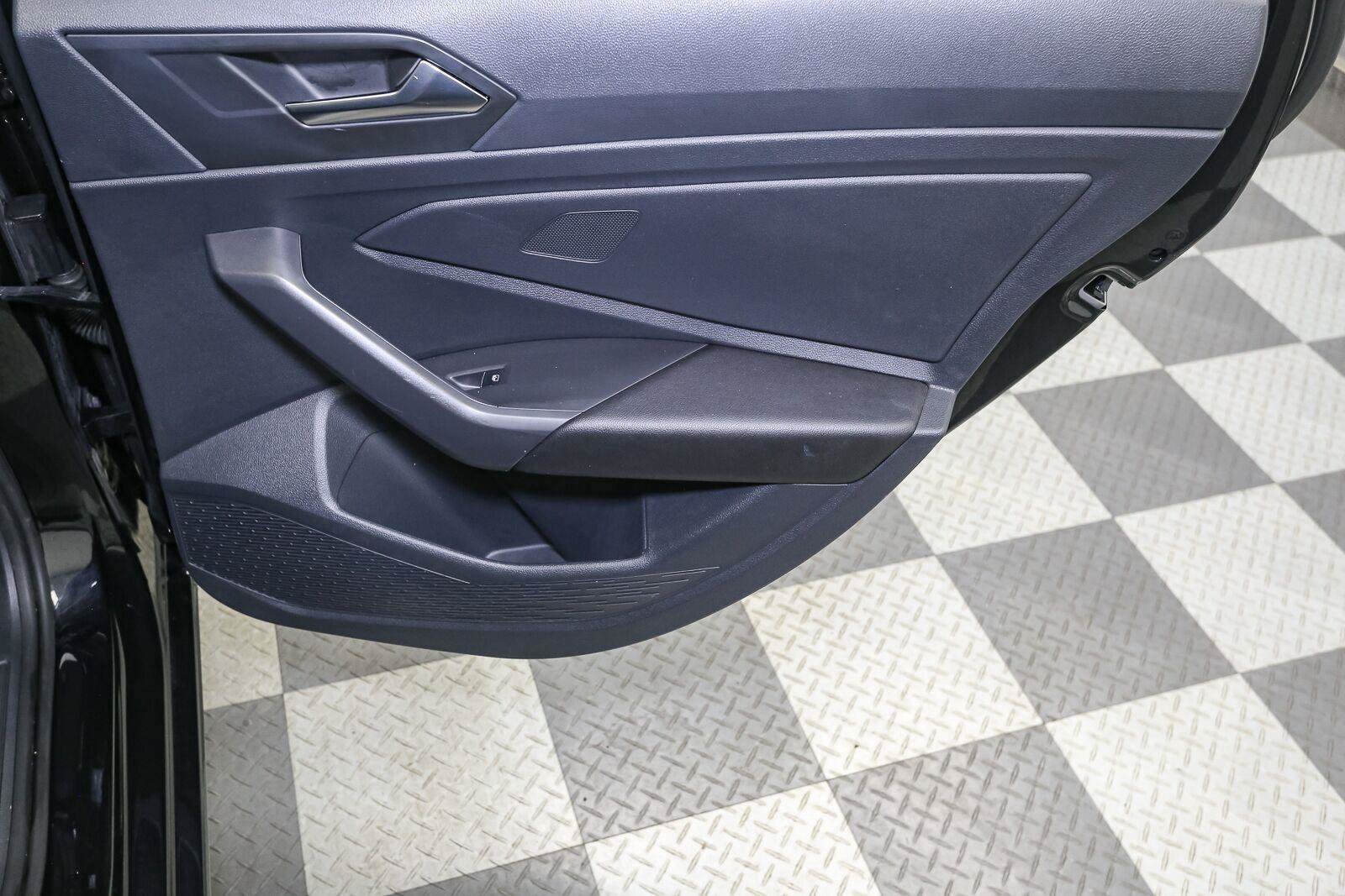 Certified 2023 Volkswagen Jetta Sport FWD image 23