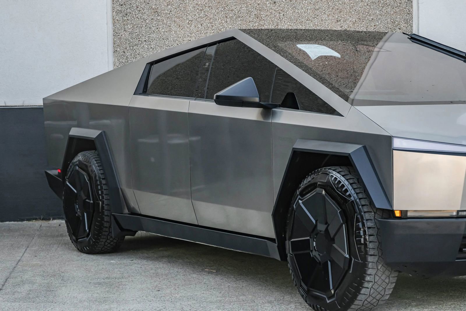 Used 2024 Tesla Cybertruck Cyberbeast AWD/4WD image 8