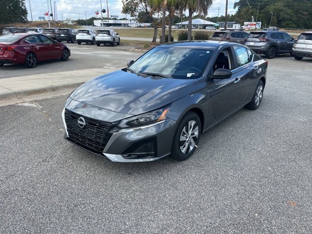 Used 2025 Nissan Altima 2.5 S image 4