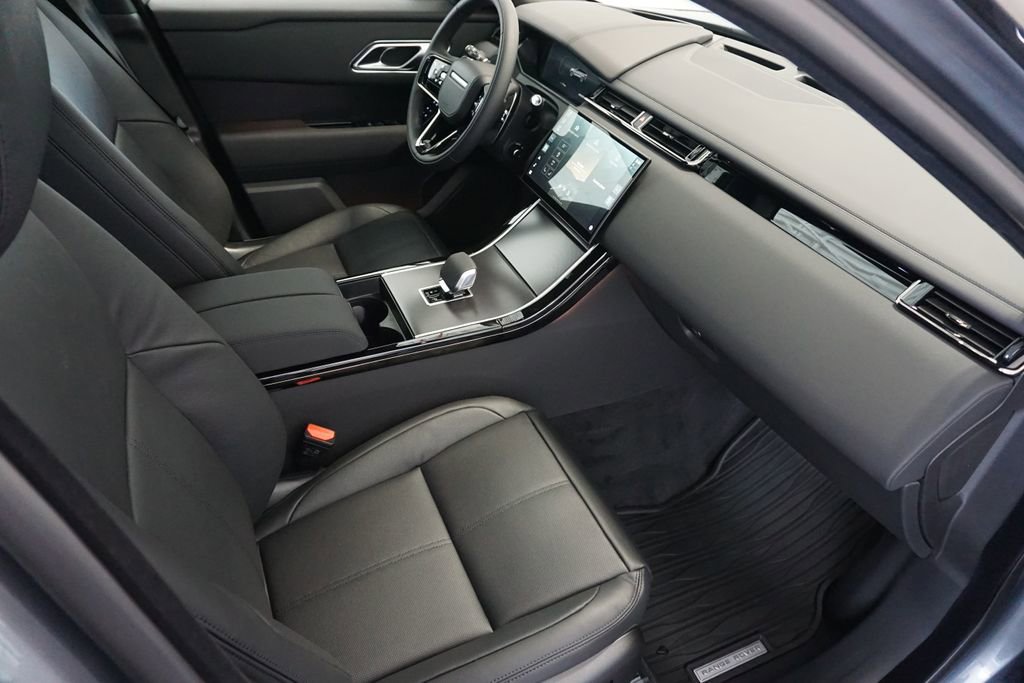 New 2026 Land Rover Range Rover Velar Dynamic SE image 22