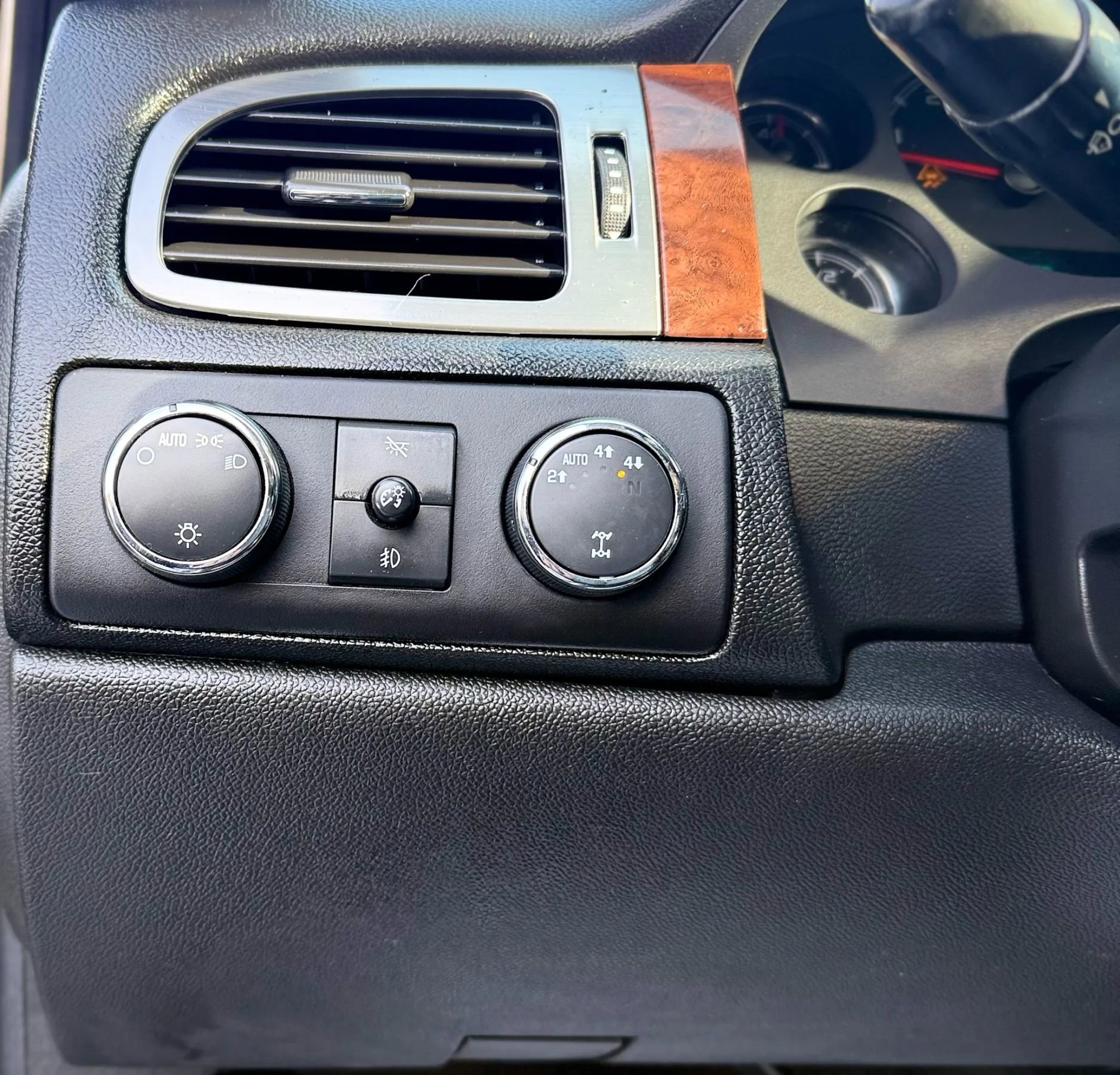 Used 2007 Chevrolet Avalanche LT w/ LT Preferred Equipment Group image 19