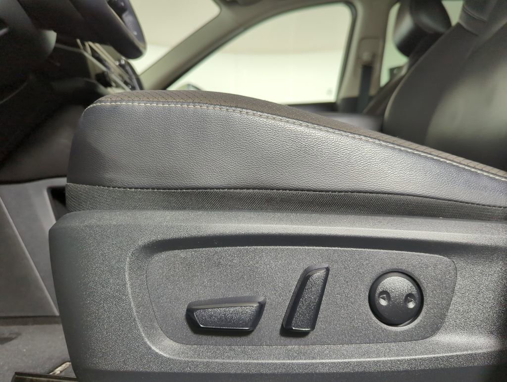 Used 2024 Nissan Pathfinder SL w/ Cargo Package image 25