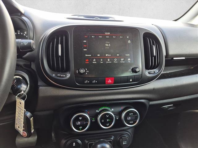 Used 2018 FIAT 500L Pop w/ Premium Group FWD image 10