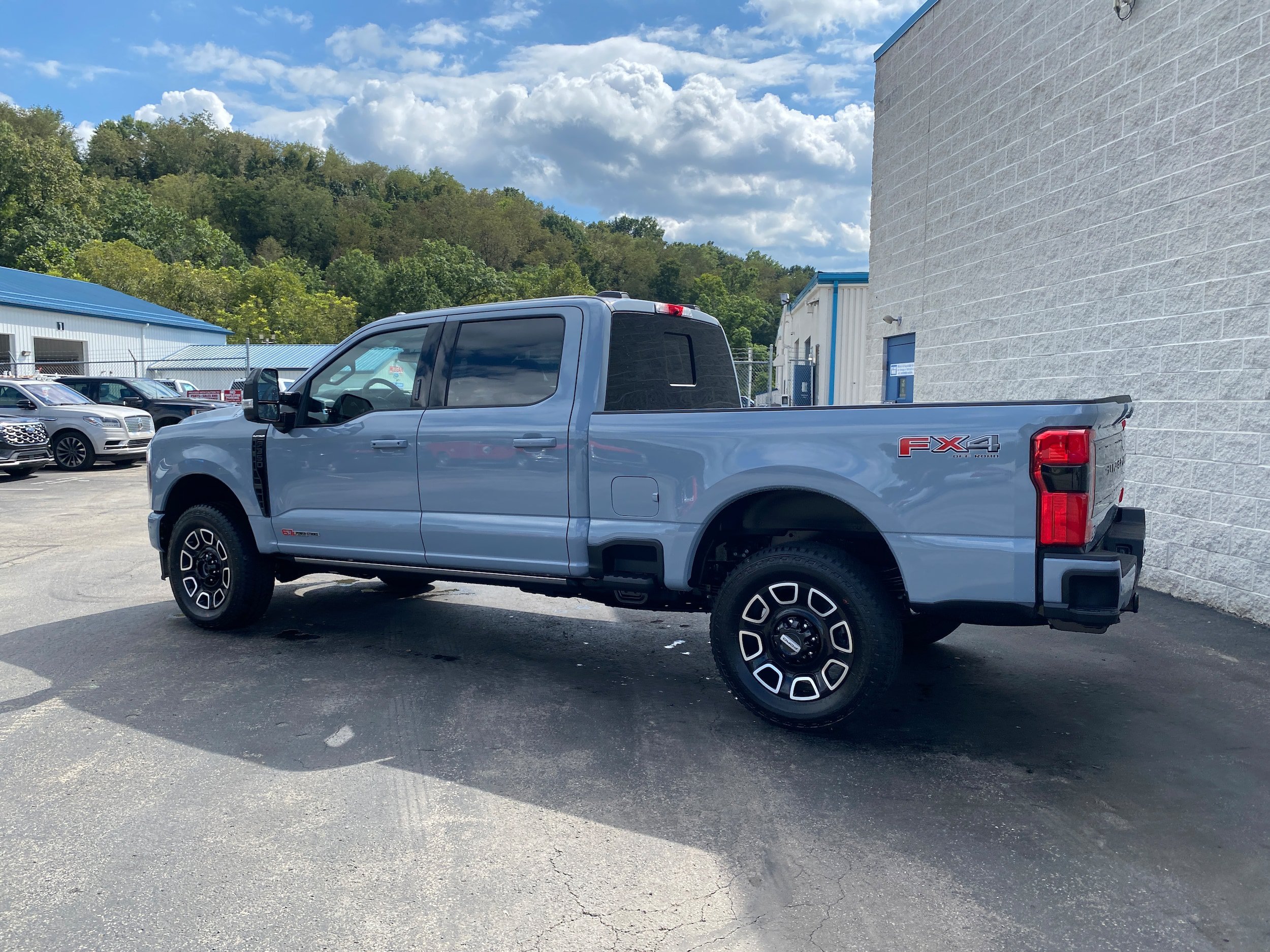 New 2026 Ford F350 Platinum w/ FX4 Off-Road Package AWD/4WD image 6