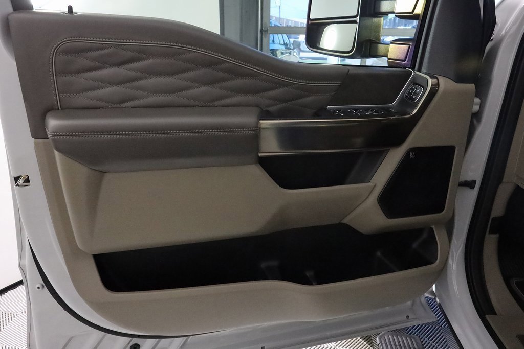 Used 2025 Ford F450 Platinum w/ Platinum Plus Package image 30