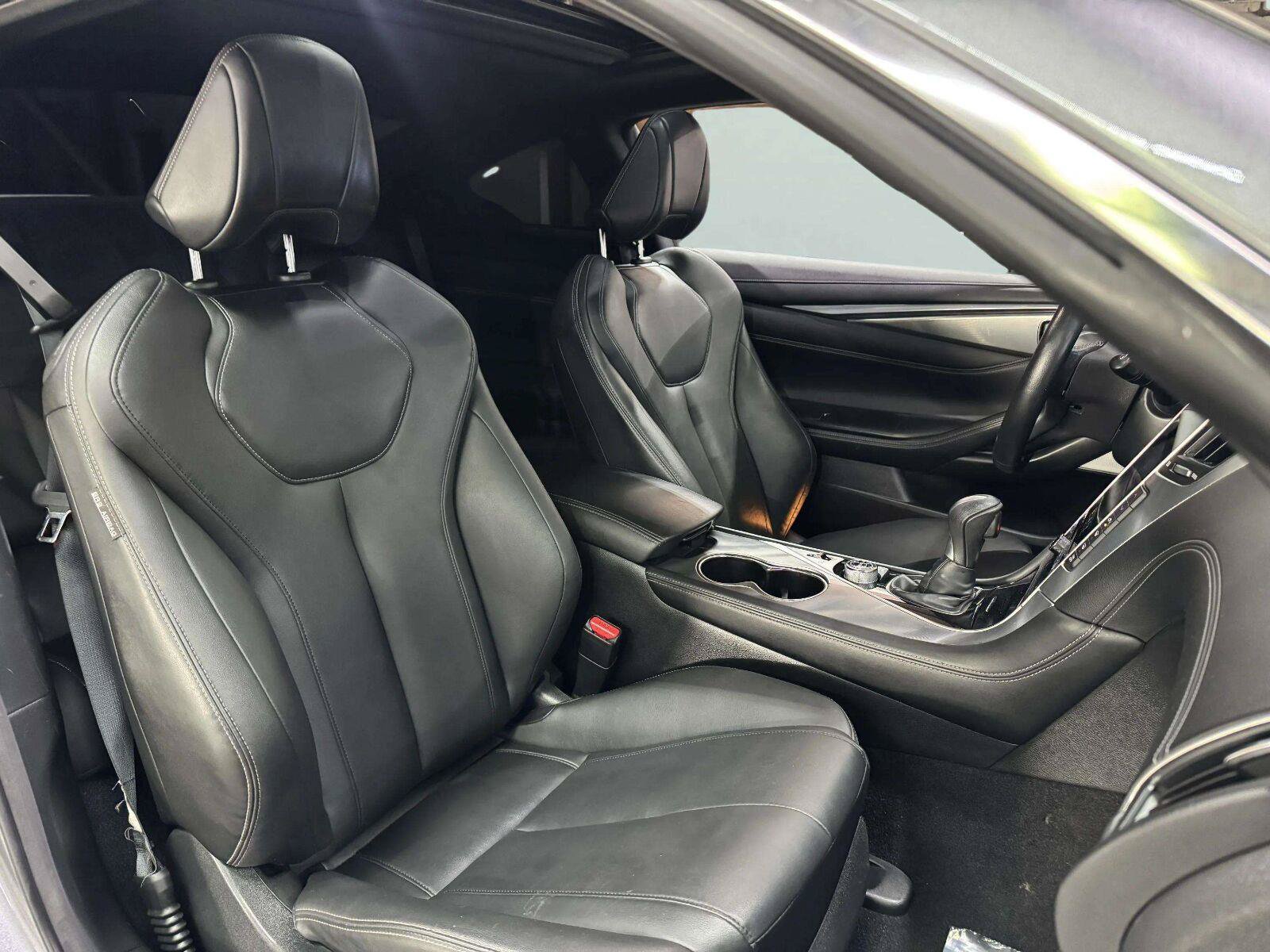 Used 2017 INFINITI Q60 3.0t w/ Premium Plus Package 3.0T AWD/4WD image 36